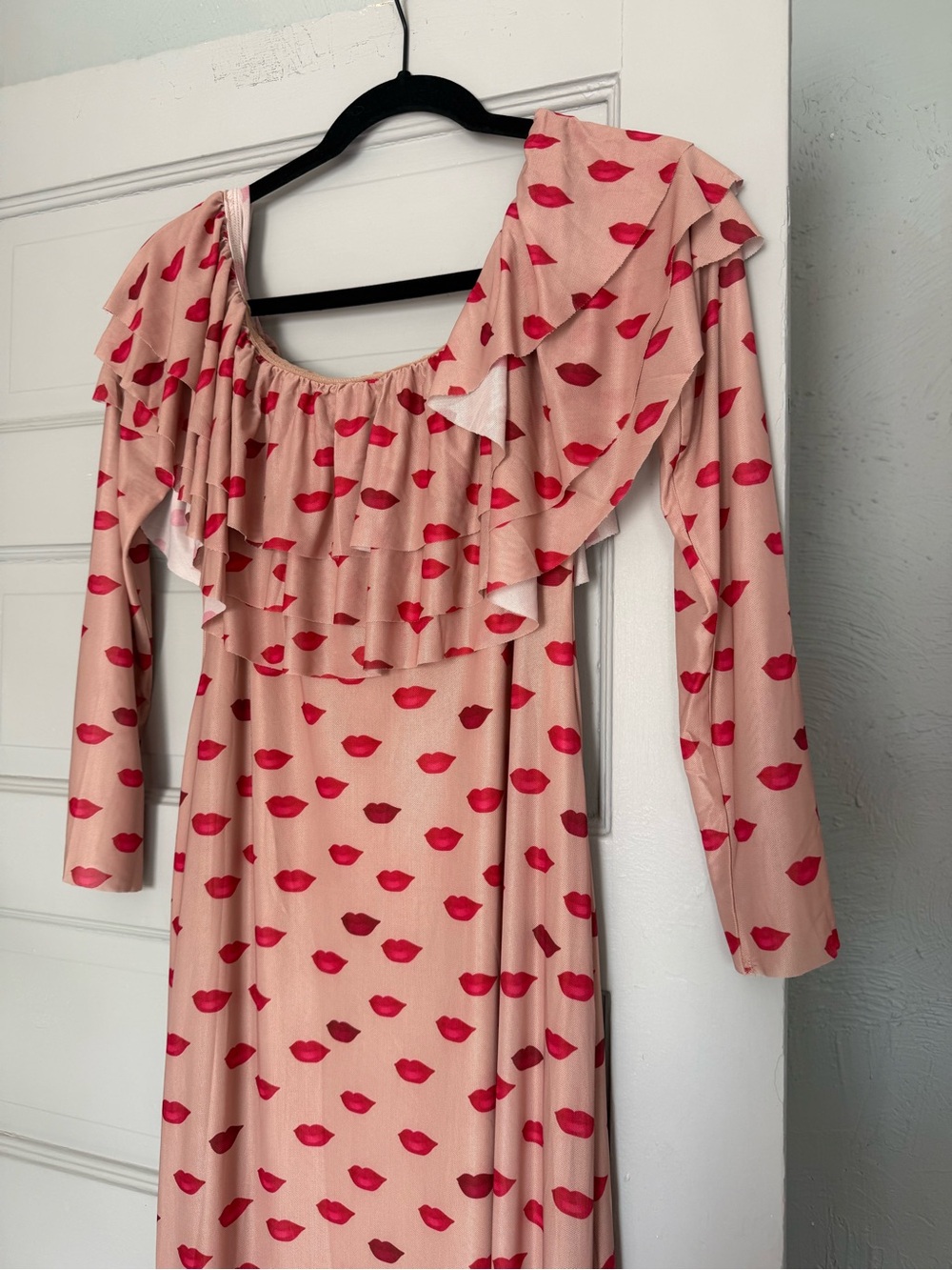 NWT Dahlia Ruffle Off The Shoulder Long Sleeve Maxi Dress In Almond Kiss XL - Picture 7 of 11